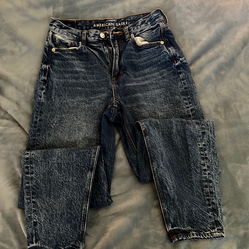 American eagle size 2 long mom jeans